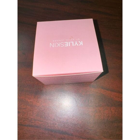 Kylie Skin Detox Face Mask 1.7 Ounces - Picture 4 of 6